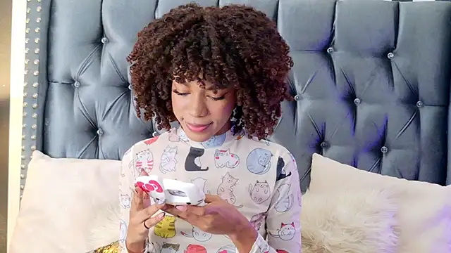 Stellaciel  online show from 11-19-25, 09:59