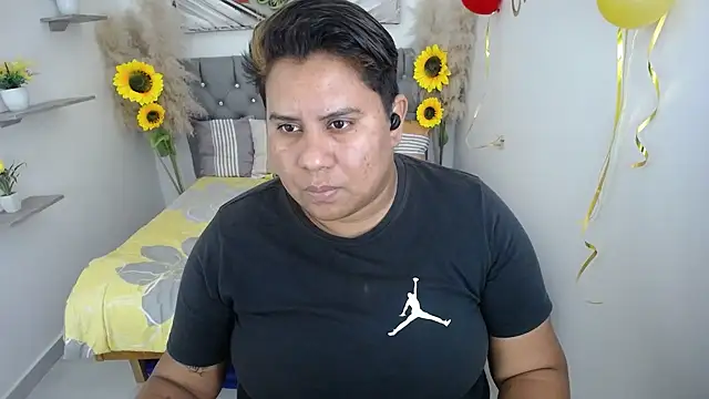 Snapshot of hotlesby_valery chatting on 10-09-25, 06:52 hotlesby valery online show from 10-09-25, 06:52