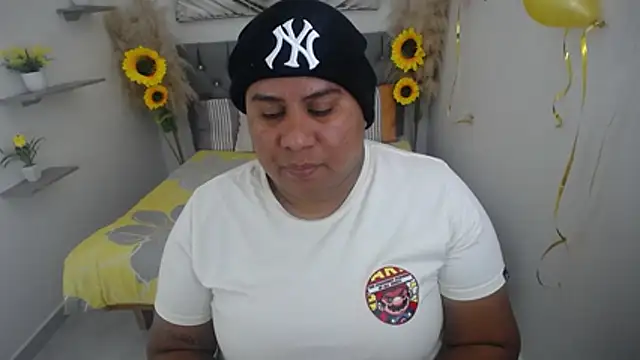 Snapshot of hotlesby_valery chatting on 10-13-25, 07:26 hotlesby valery online show from 10-13-25, 07:26