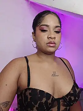 camilafoox7 online show from 10-10-25, 12:00