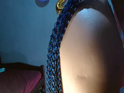 Snapshot of MelissaTommy chatting on 10-10-25, 07:25 MelissaTommy online show from 10-10-25, 07:25