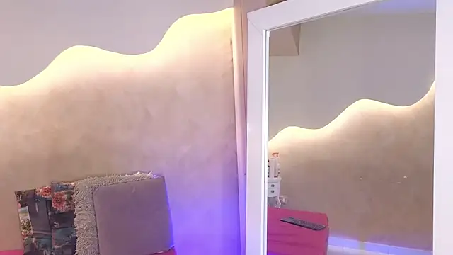 SaraGuzmann online show from 02-05-26, 01:51