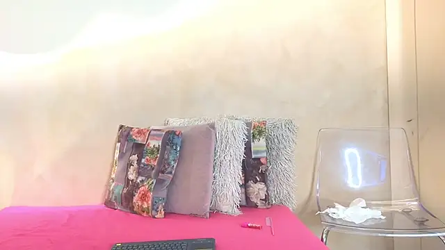 SaraGuzmann online show from 03-04-26, 07:21