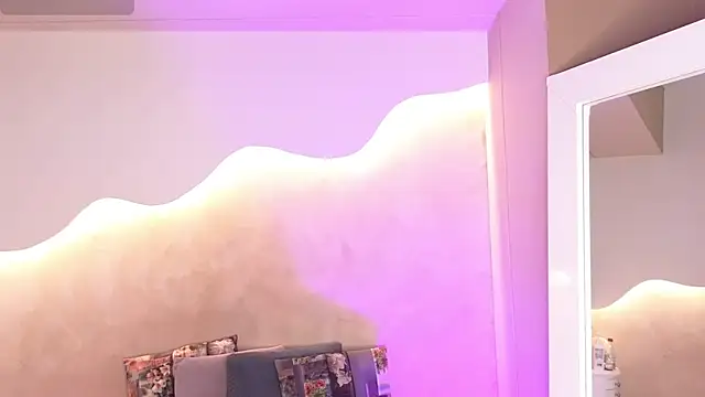 SaraGuzmann online show from 01-13-26, 07:18