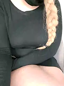 princesse-luna online show from 12-13-25, 08:04