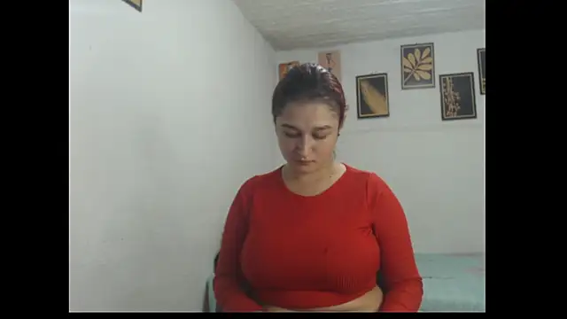 Snapshot of Emily_babybo chatting on 10-21-25, 10:42 Emily babybo online show from 10-21-25, 10:42