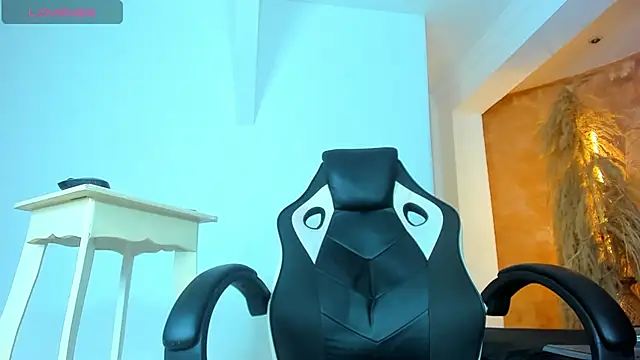 Snapshot of ZOE_ROSE4 chatting on 09-27-25, 07:31 ZOE ROSE4 online show from 09-27-25, 07:31