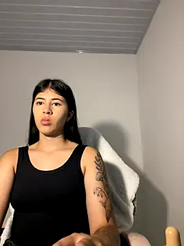 Carolinecute online show from 10-16-25, 11:57