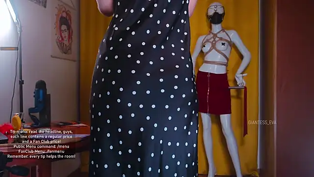 Giantess Eva online show from 10-27-25, 03:24