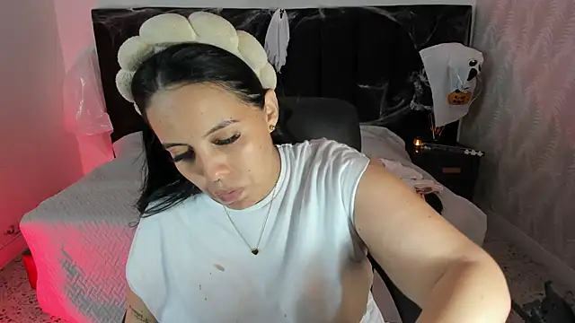 camiladuke7 online show from 10-29-25, 07:35