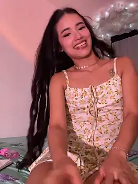 Snapshot of Rouse_Monroe chatting on 05-27-26, 01:57 Rouse Monroe online show from 05-27-26, 01:57