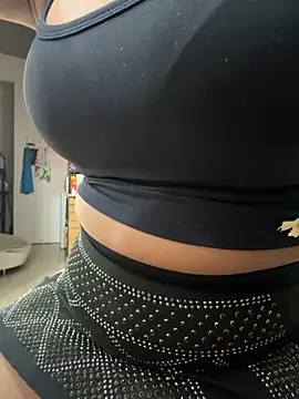 Snapshot of Valeriacris chatting on 03-20-26, 07:48 Valeriacris online show from 03-20-26, 07:48