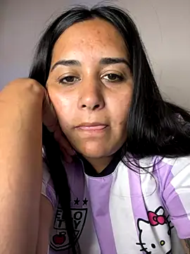 Snapshot of Ayee23-3 chatting on 11-01-25, 06:02 Ayee23-3 online show from 11-01-25, 06:02