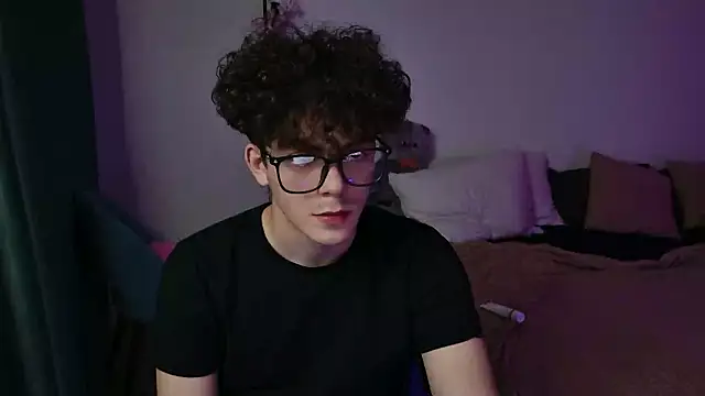 Snapshot of dreamgonetan chatting on 09-25-25, 08:15 dreamgonetan online show from 09-25-25, 08:15