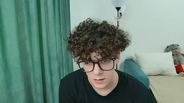 Snapshot of dreamgonetan chatting on 09-23-25, 02:35 dreamgonetan online show from 09-23-25, 02:35