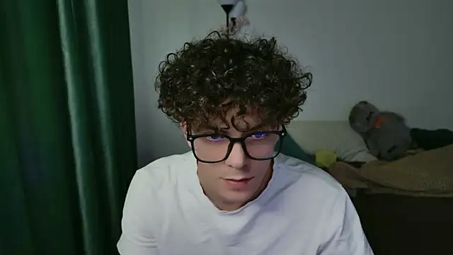 Snapshot of dreamgonetan chatting on 09-24-25, 03:07 dreamgonetan online show from 09-24-25, 03:07