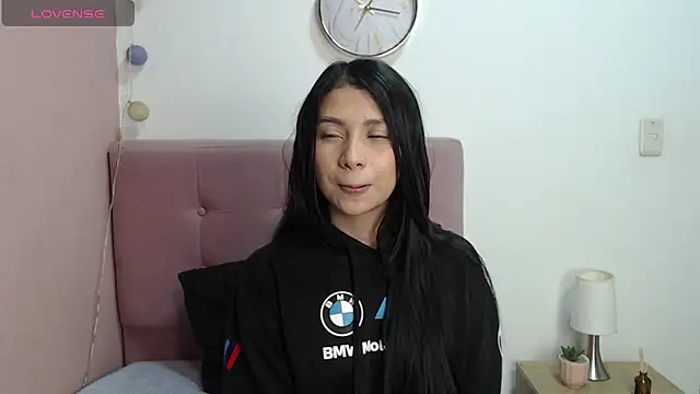 gabriela paris online show from 11-20-25, 06:14