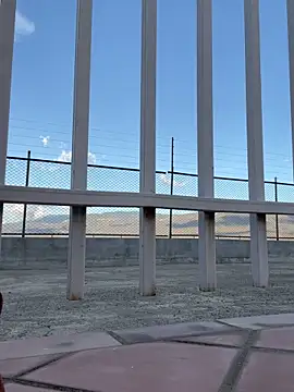 liahouses online show from 09-28-25, 09:55