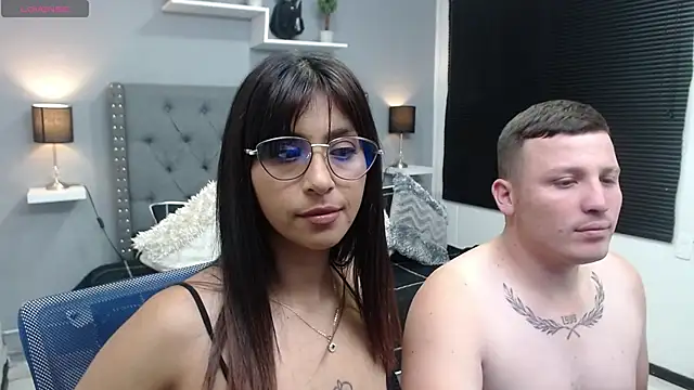 Snapshot of scarlett_and_justin chatting on 09-30-25, 04:07 scarlett and justin online show from 09-30-25, 04:07