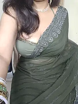 Hey Jully online show from 10-27-25, 05:19