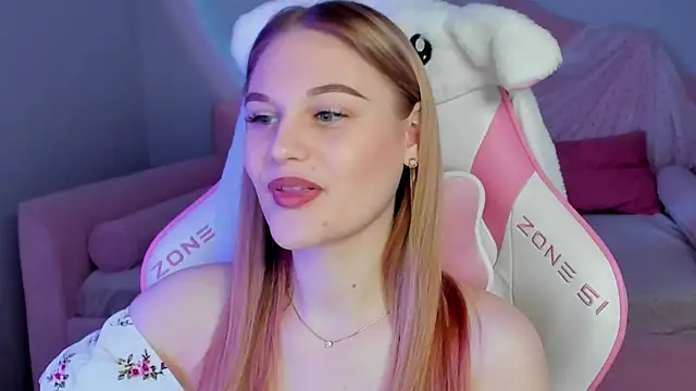 AriaWell online show from 11-25-25, 05:46