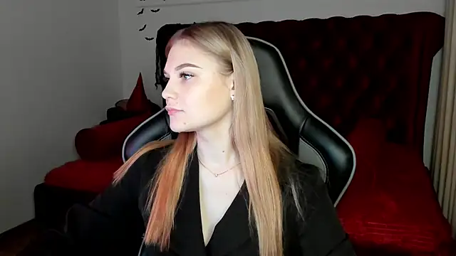 AriaWell online show from 11-05-25, 05:27