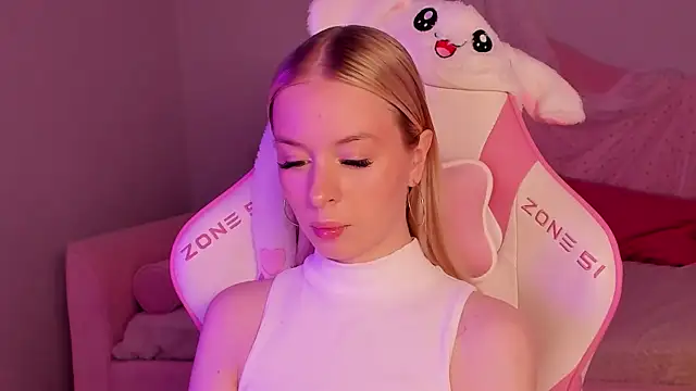 MiaGraces online show from 11-29-25, 05:18