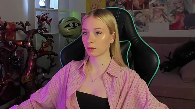 MiaGraces online show from 11-04-25, 05:28