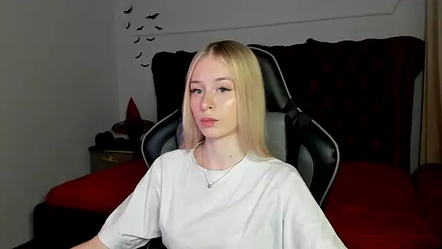 MiaGraces online show from 11-03-25, 05:16