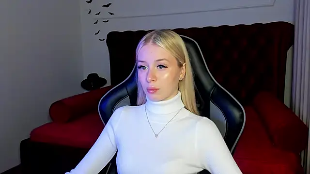 MiaGraces online show from 11-12-25, 05:28