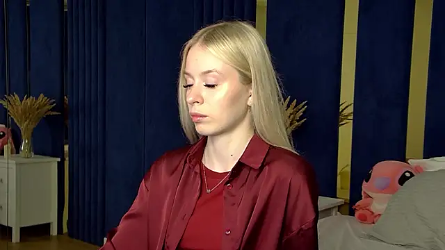 MiaGraces online show from 11-11-25, 06:03