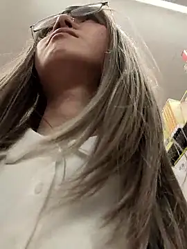 takusaki223 online show from 04-14-26, 04:28