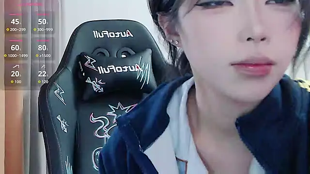 Puppy-12 online show from 12-19-25, 08:38