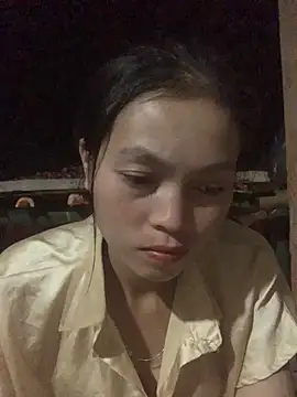 Snapshot of Halyy_xx chatting on 10-13-25, 02:29 Halyy xx online show from 10-13-25, 02:29