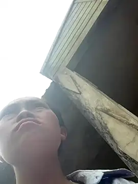 Snapshot of Halyy_xx chatting on 10-15-25, 03:05 Halyy xx online show from 10-15-25, 03:05