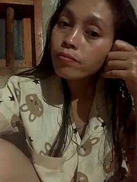 Snapshot of Halyy_xx chatting on 10-02-25, 02:31 Halyy xx online show from 10-02-25, 02:31