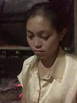 Snapshot of Halyy_xx chatting on 10-14-25, 03:40 Halyy xx online show from 10-14-25, 03:40