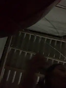 Snapshot of Halyy_xx chatting on 10-17-25, 11:34 Halyy xx online show from 10-17-25, 11:34