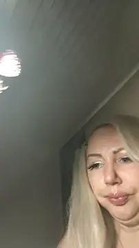 MarinaMargo online show from 12-19-25, 09:39