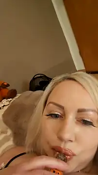 MarinaMargo online show from 11-20-25, 06:19