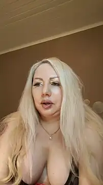 MarinaMargo online show from 11-19-25, 10:43