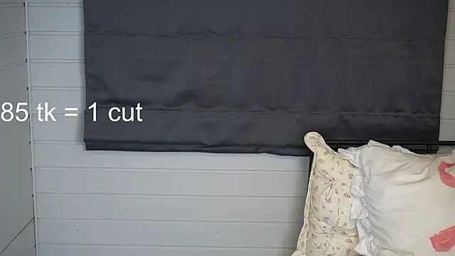 Snapshot of Peachxlush chatting on 10-15-25, 05:21 Peachxlush online show from 10-15-25, 05:21