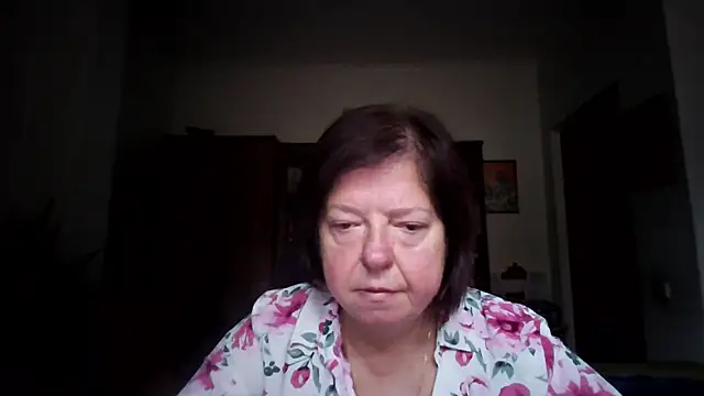 Snapshot of Violet_Pulse chatting on 11-11-25, 08:42 Violet Pulse online show from 11-11-25, 08:42