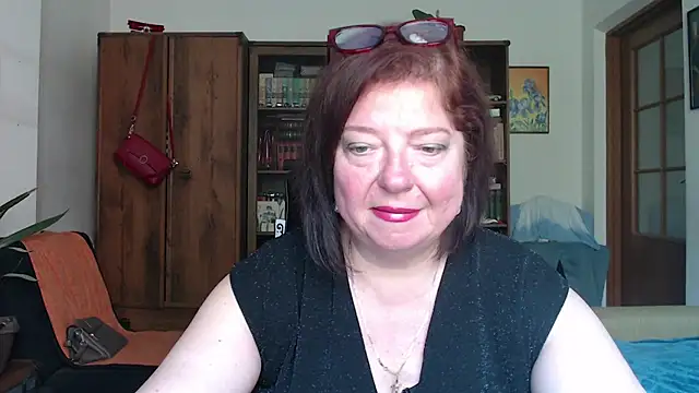 Snapshot of Violet_Pulse chatting on 06-26-26, 11:16 Violet Pulse online show from 06-26-26, 11:16