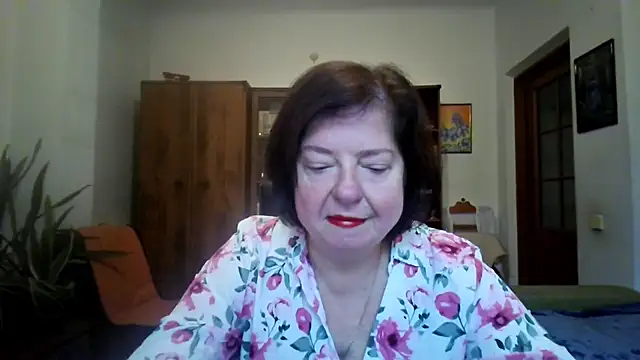 Snapshot of Violet_Pulse chatting on 11-10-25, 10:53 Violet Pulse online show from 11-10-25, 10:53