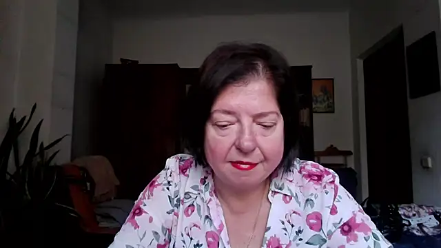 Snapshot of Violet_Pulse chatting on 10-17-25, 10:50 Violet Pulse online show from 10-17-25, 10:50