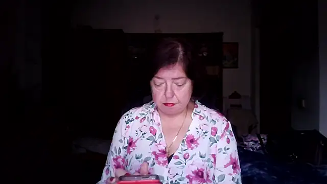 Snapshot of Violet_Pulse chatting on 10-29-25, 12:26 Violet Pulse online show from 10-29-25, 12:26