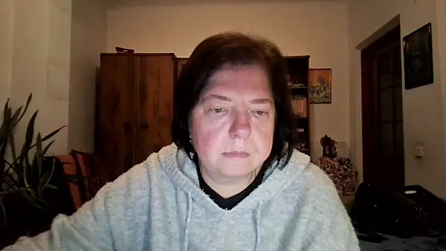 Snapshot of Violet_Pulse chatting on 11-04-25, 10:02 Violet Pulse online show from 11-04-25, 10:02