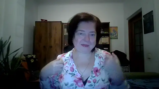 Snapshot of Violet_Pulse chatting on 12-03-25, 02:16 Violet Pulse online show from 12-03-25, 02:16