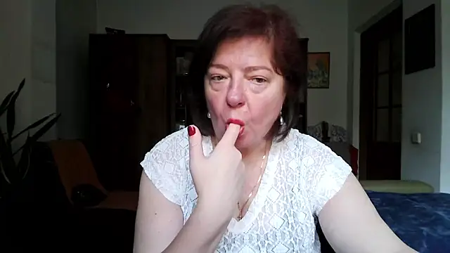 Snapshot of Violet_Pulse chatting on 06-18-26, 09:14 Violet Pulse online show from 06-18-26, 09:14